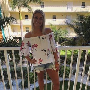 Meet your Posher, Brooke